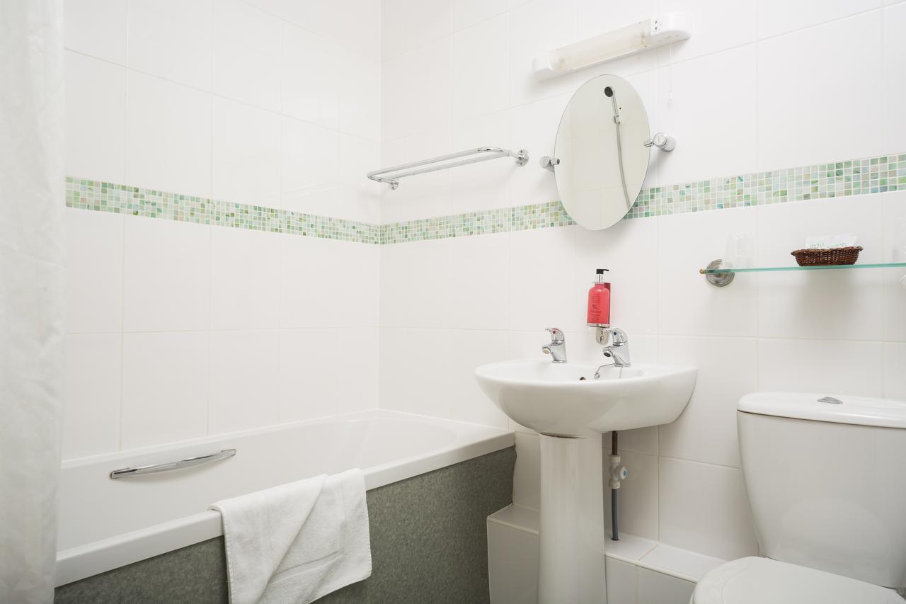 Sun Bay Hotel Kingsbridge  Dış mekan fotoğraf